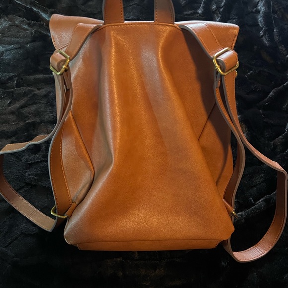 Frye & Co. Cognac leather backpack purse NWT - Picture 7 of 9